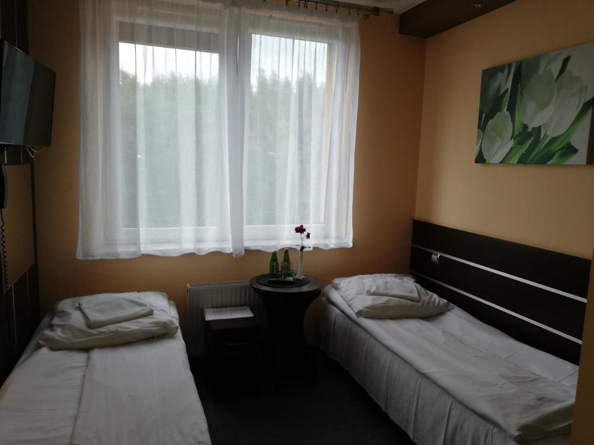 Gosciniec Biznesowy Hostel Dąbrowa Górnicza Εξωτερικό φωτογραφία