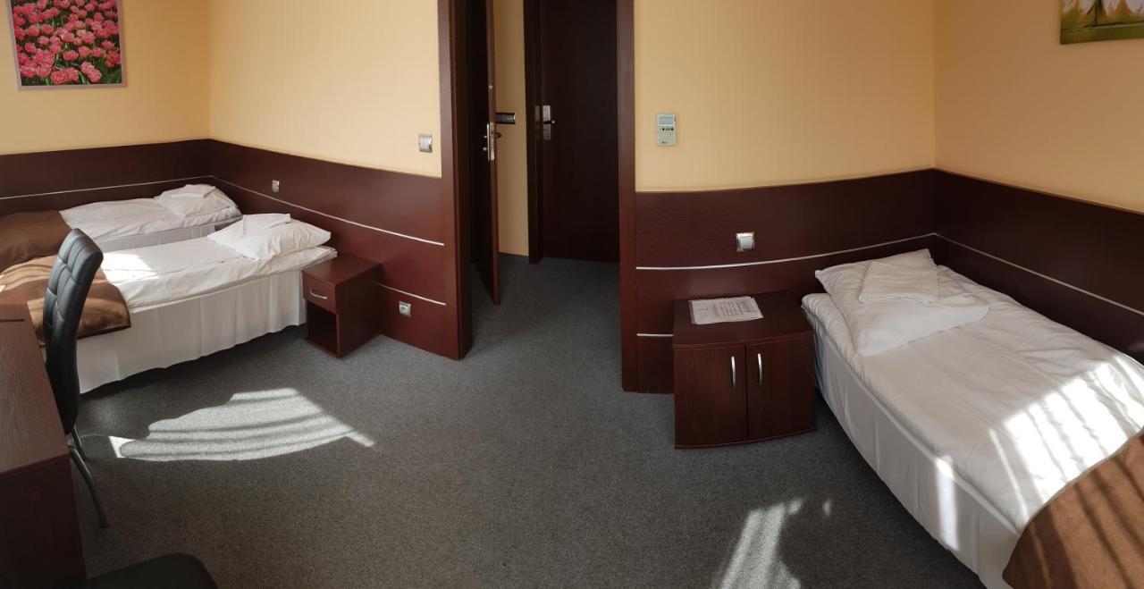 Gosciniec Biznesowy Hostel Dąbrowa Górnicza Εξωτερικό φωτογραφία