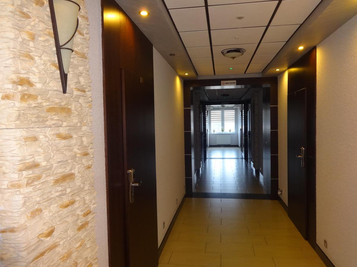 Gosciniec Biznesowy Hostel Dąbrowa Górnicza Εξωτερικό φωτογραφία