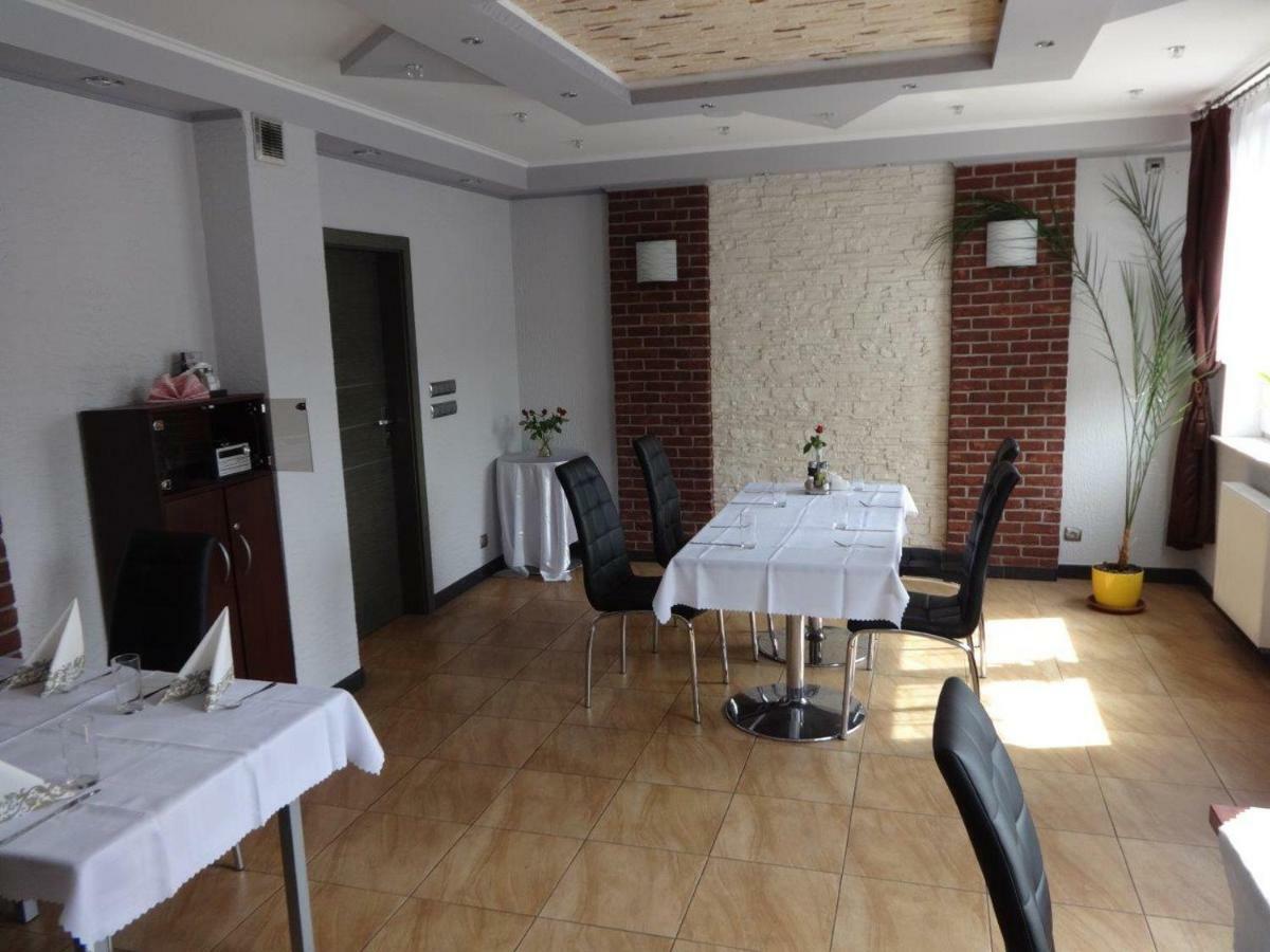 Gosciniec Biznesowy Hostel Dąbrowa Górnicza Εξωτερικό φωτογραφία